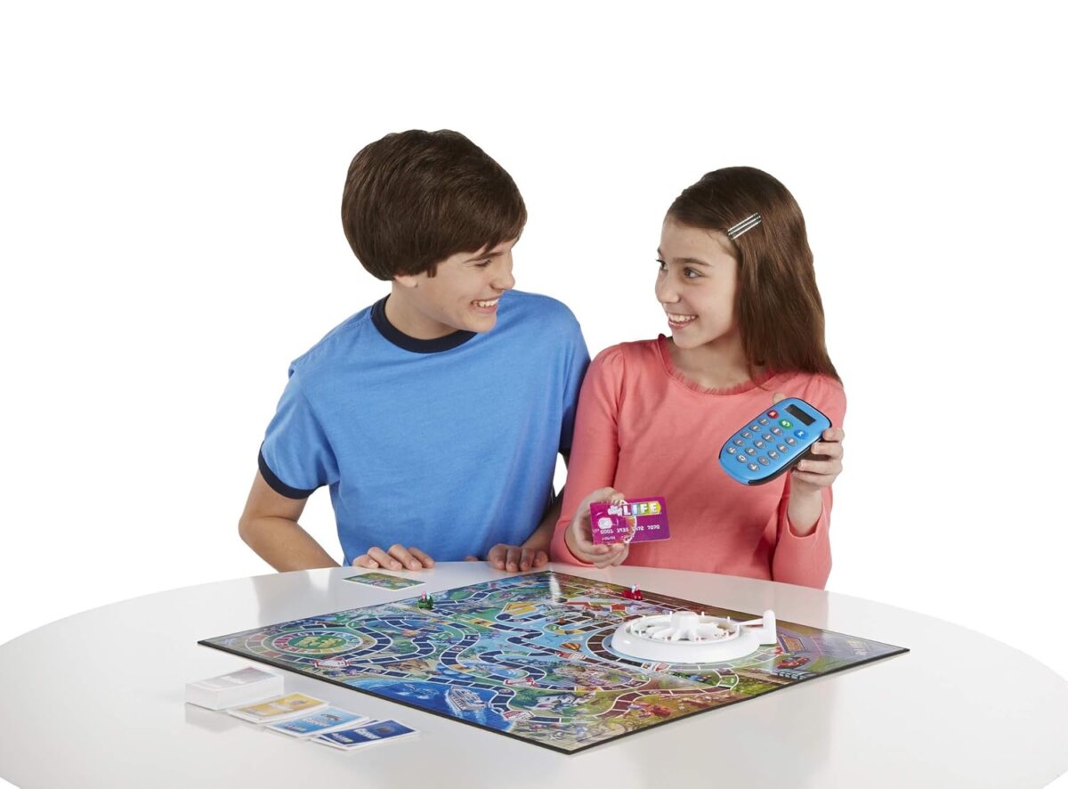 Hasbro Gaming The Game Of Life Electronic Banking 5 1 Hasbro Gaming The Game Of Life Electronic Banking For Kids | 8+Years Hasbro Gaming The Game Of Life Electronic Banking For Kids | 8+Years Image 4